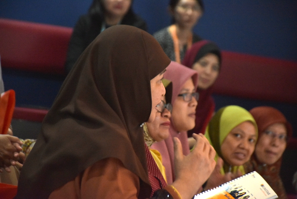UKM 1569